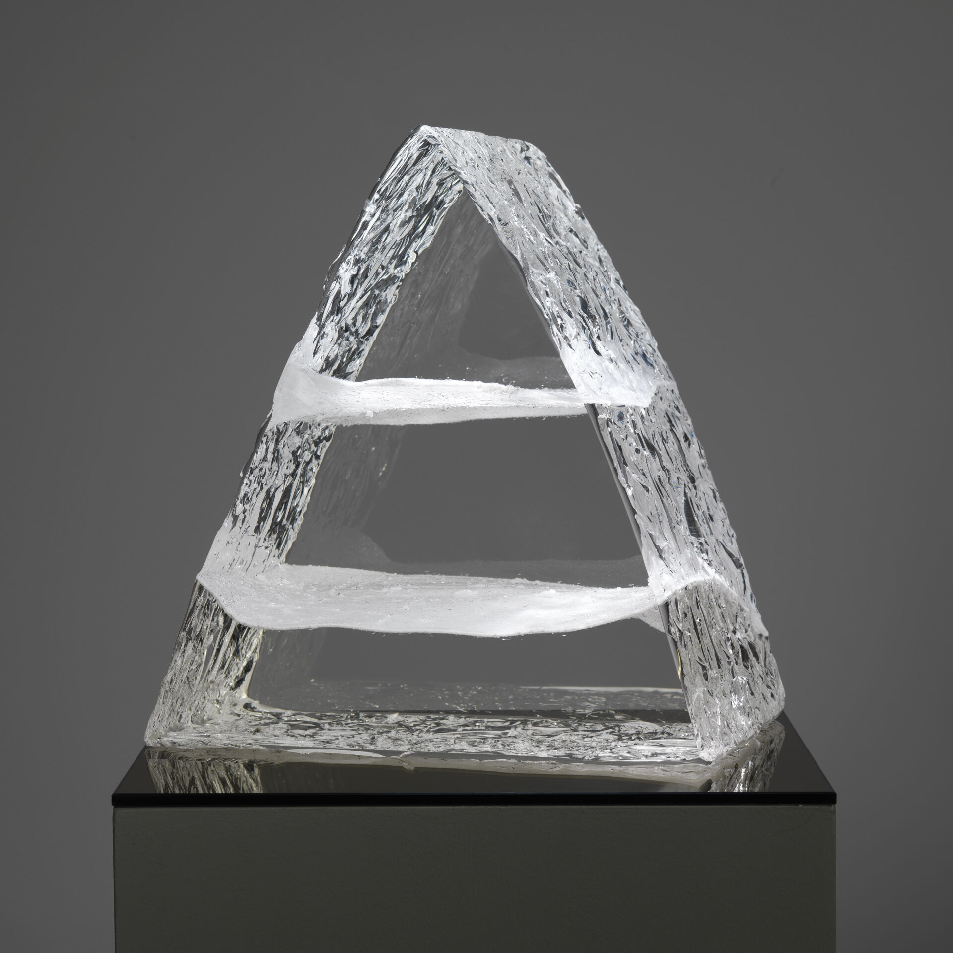 bernard dejonghe 0015 grey 03