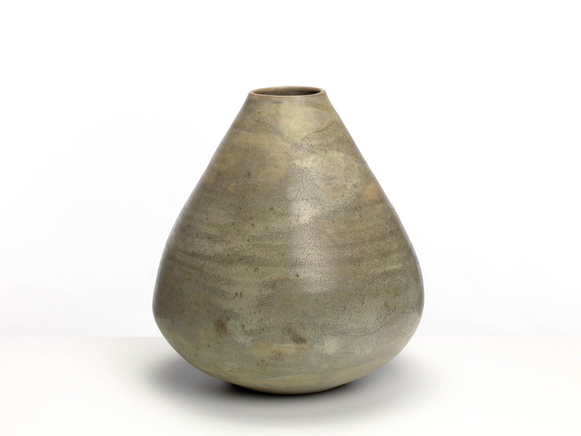 lucie rie 0008 Bulbous Vase 03