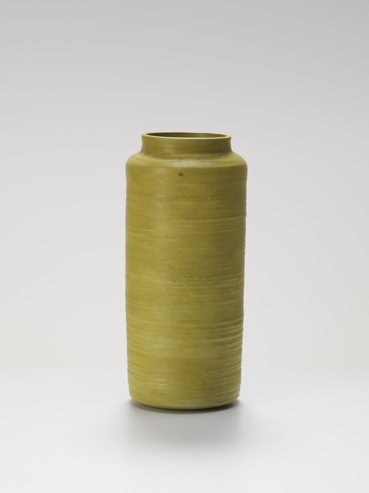 lucie rie 0015 A 01