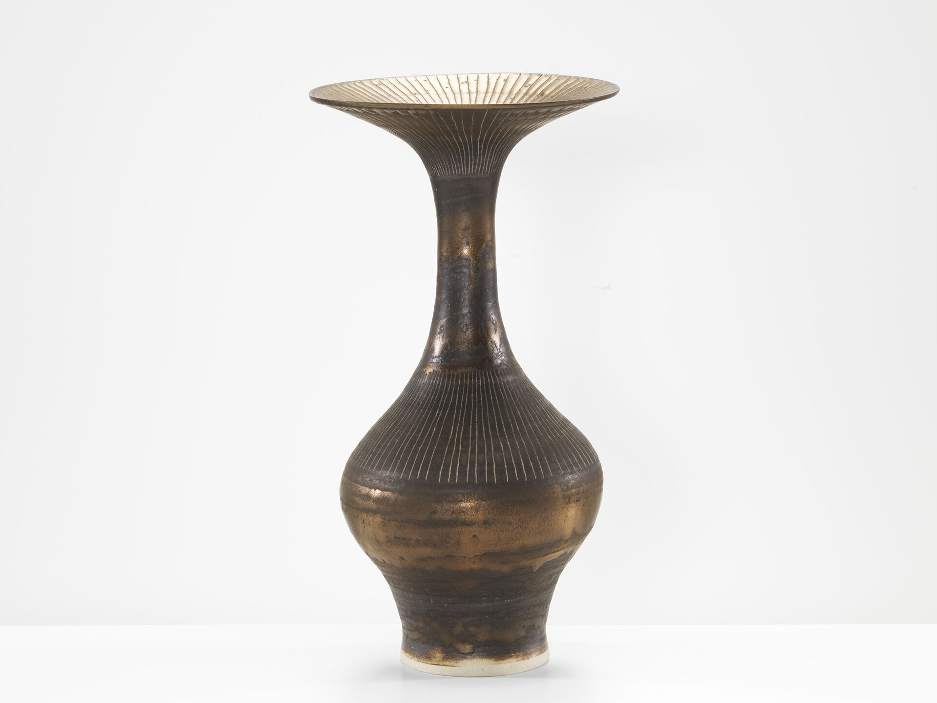 lucie rie 0038 01