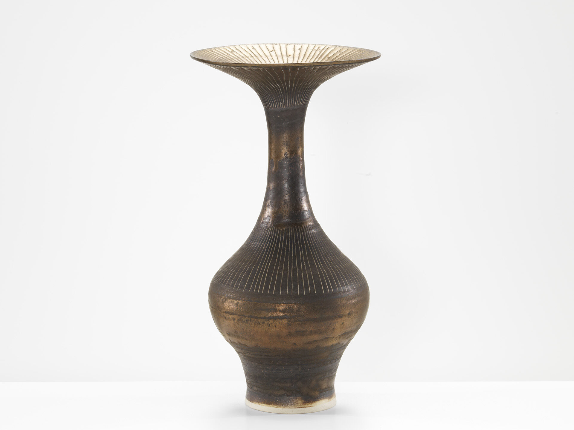 lucie rie 0038 02