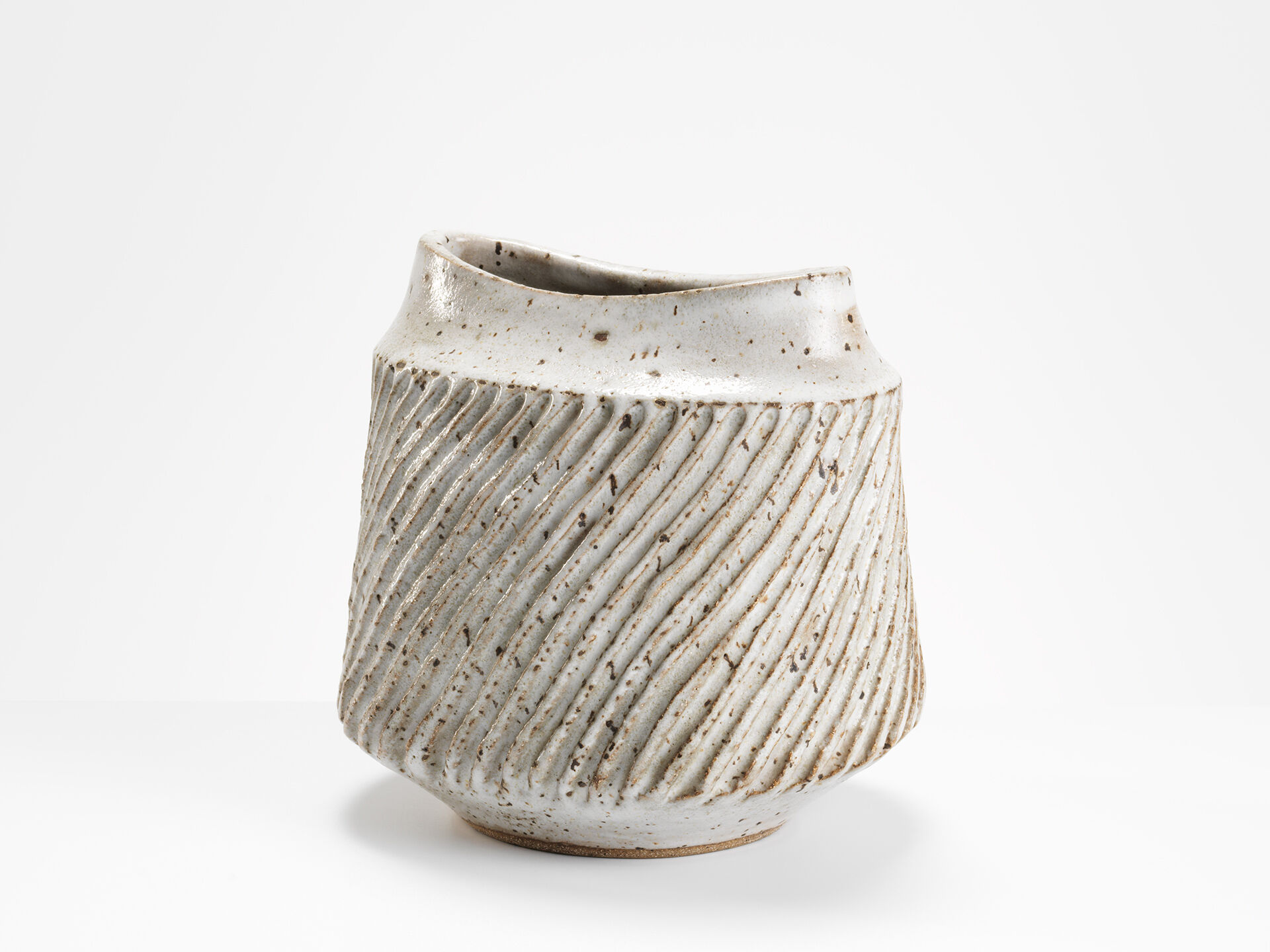 lucie rie 0051 02