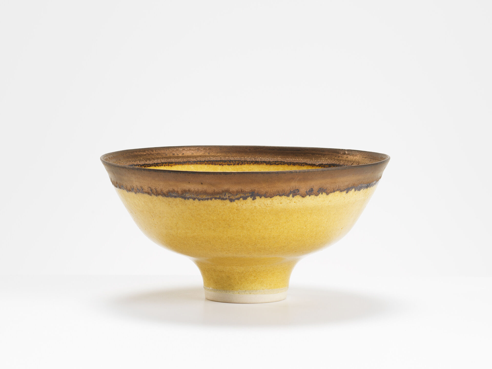 lucie rie 0052 04