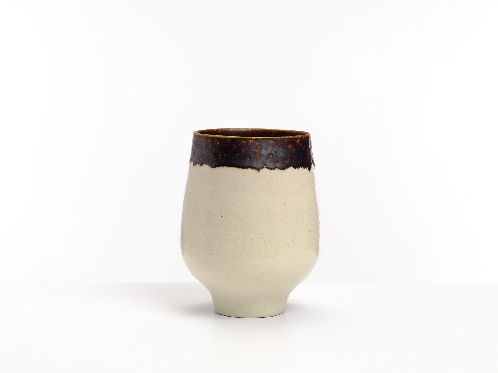 lucie rie 0066 A1