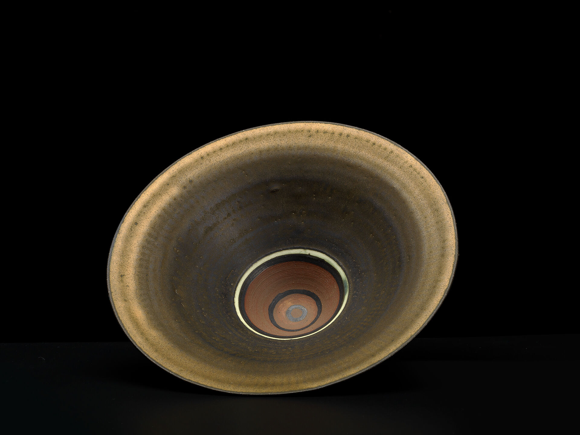 lucie rie 0076 05