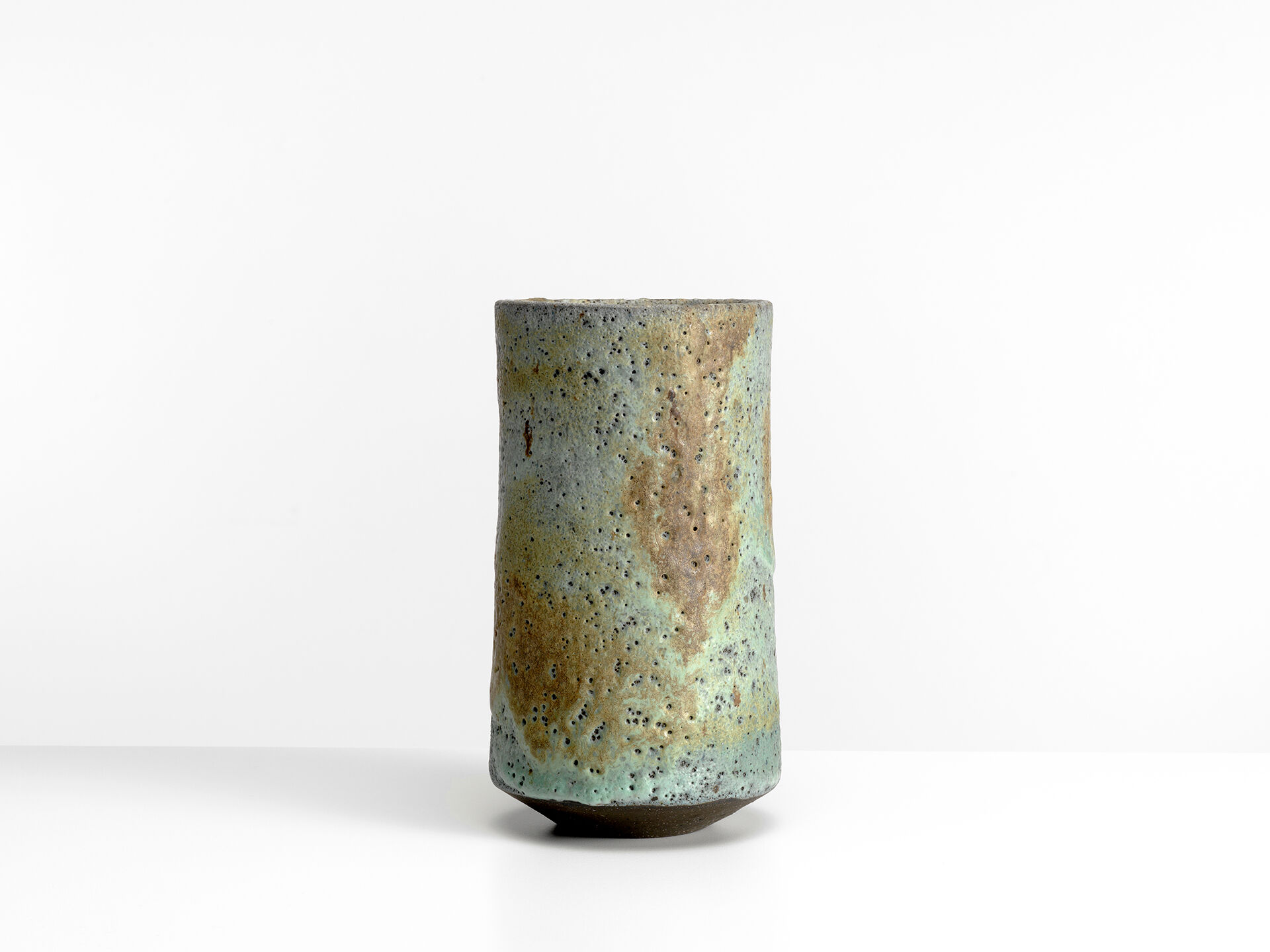 lucie rie LR 0105 A vase 03