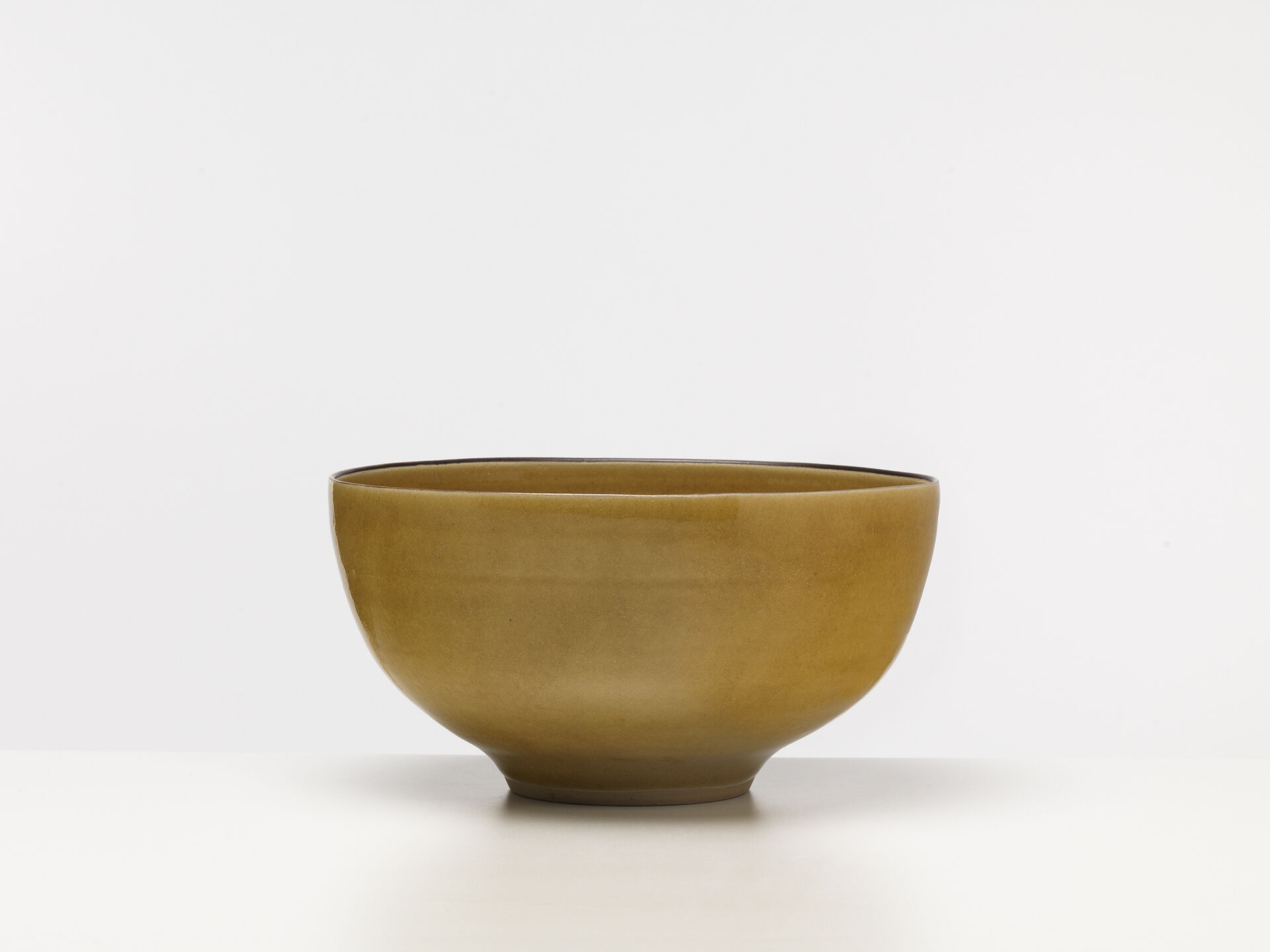 lucie rie LR 0121 01