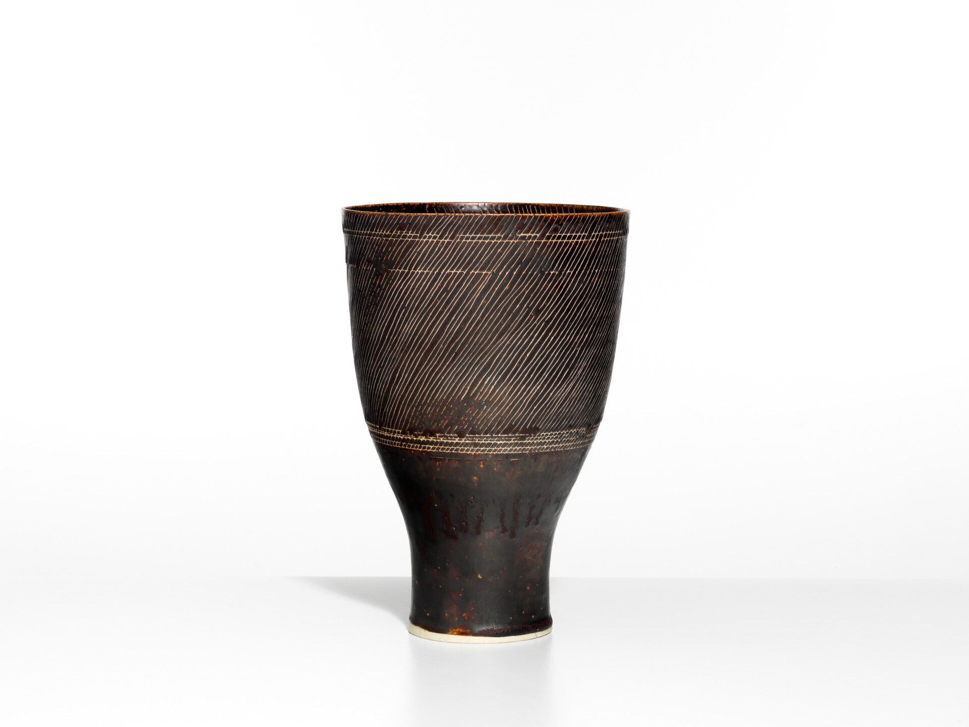 lucie rie lr 0065 01 v2