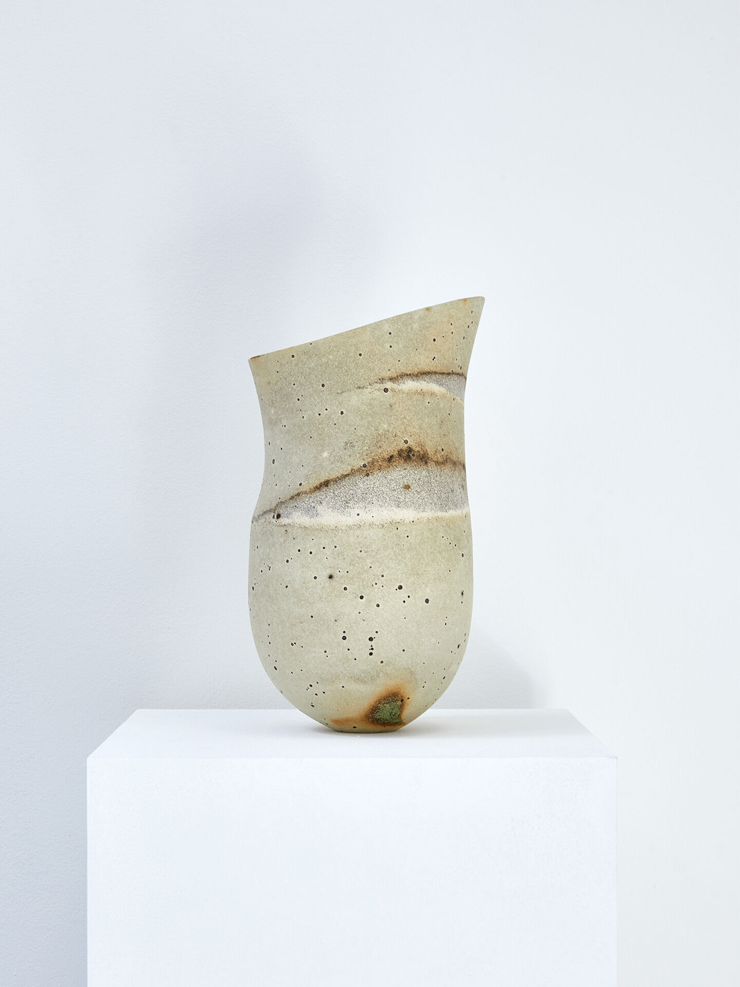 British ceramics 2018 04 1A
